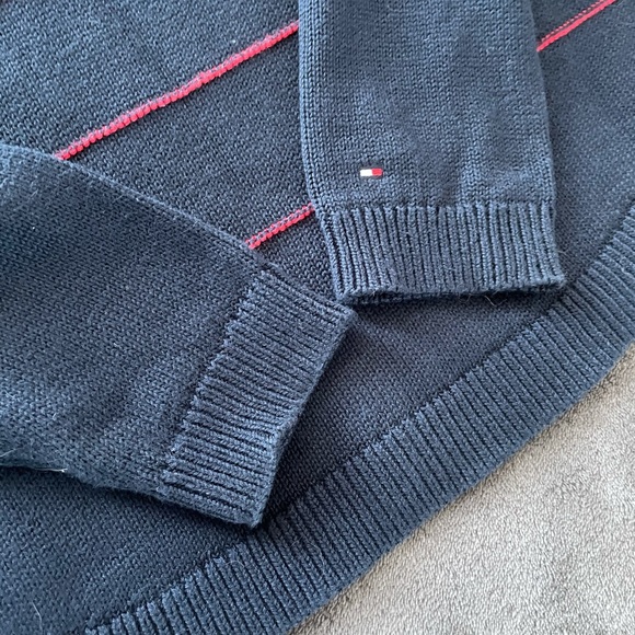 Tommy Hilfiger Striped Crewneck Sweater. Size M - Picture 3 of 3